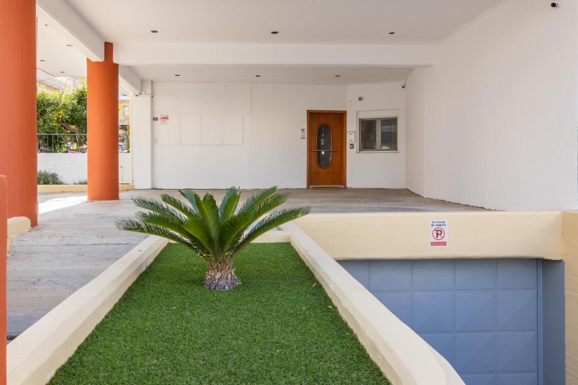Garden Luxury Apartment Iraklion Buitenkant foto