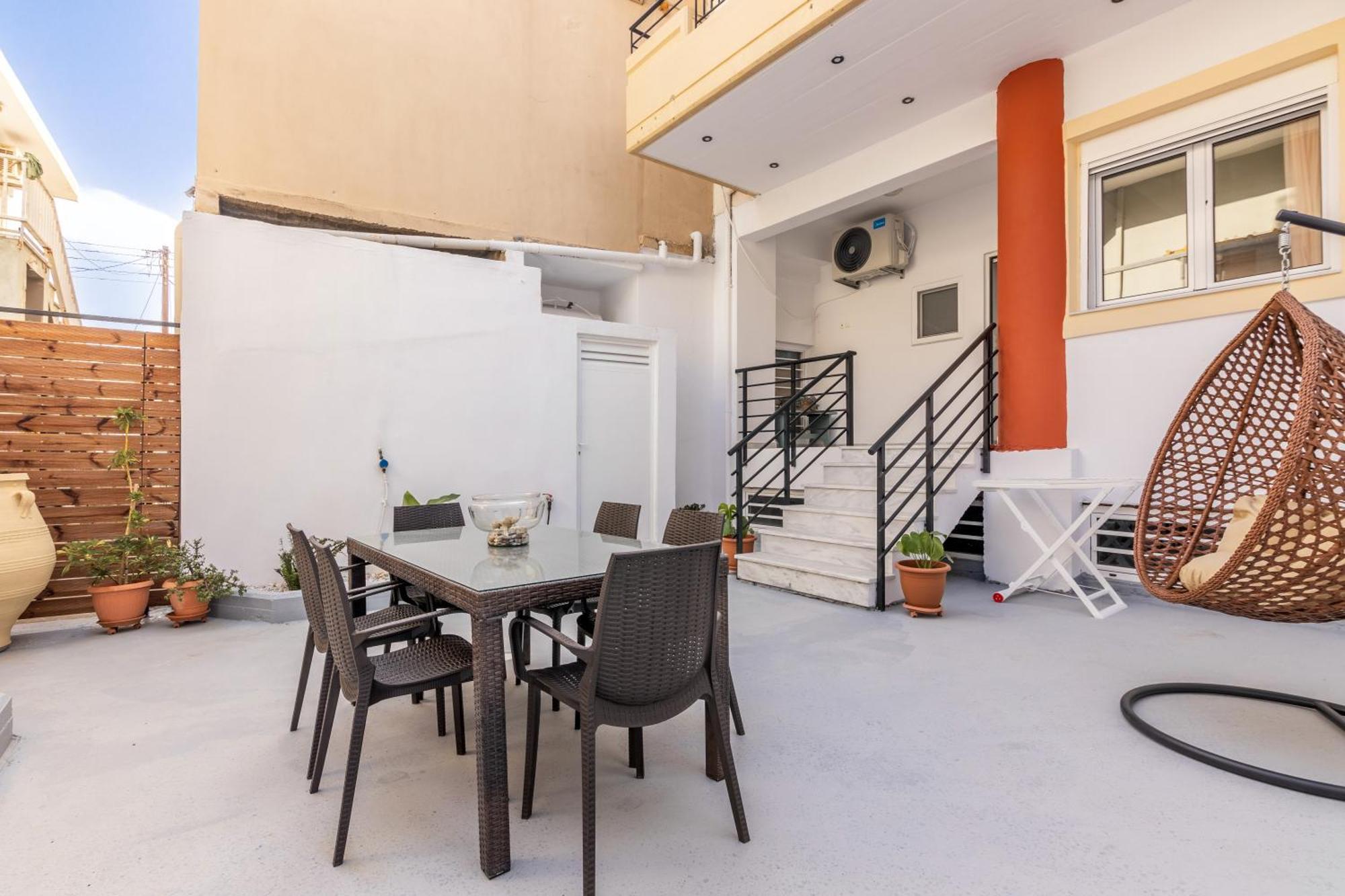 Garden Luxury Apartment Iraklion Buitenkant foto