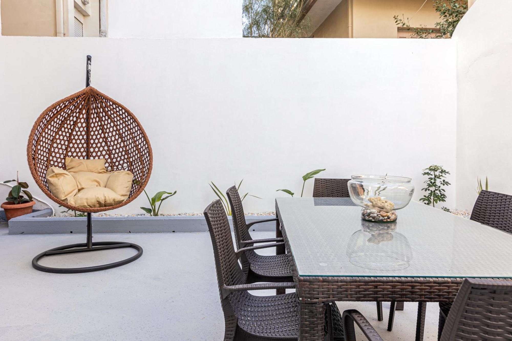 Garden Luxury Apartment Iraklion Buitenkant foto