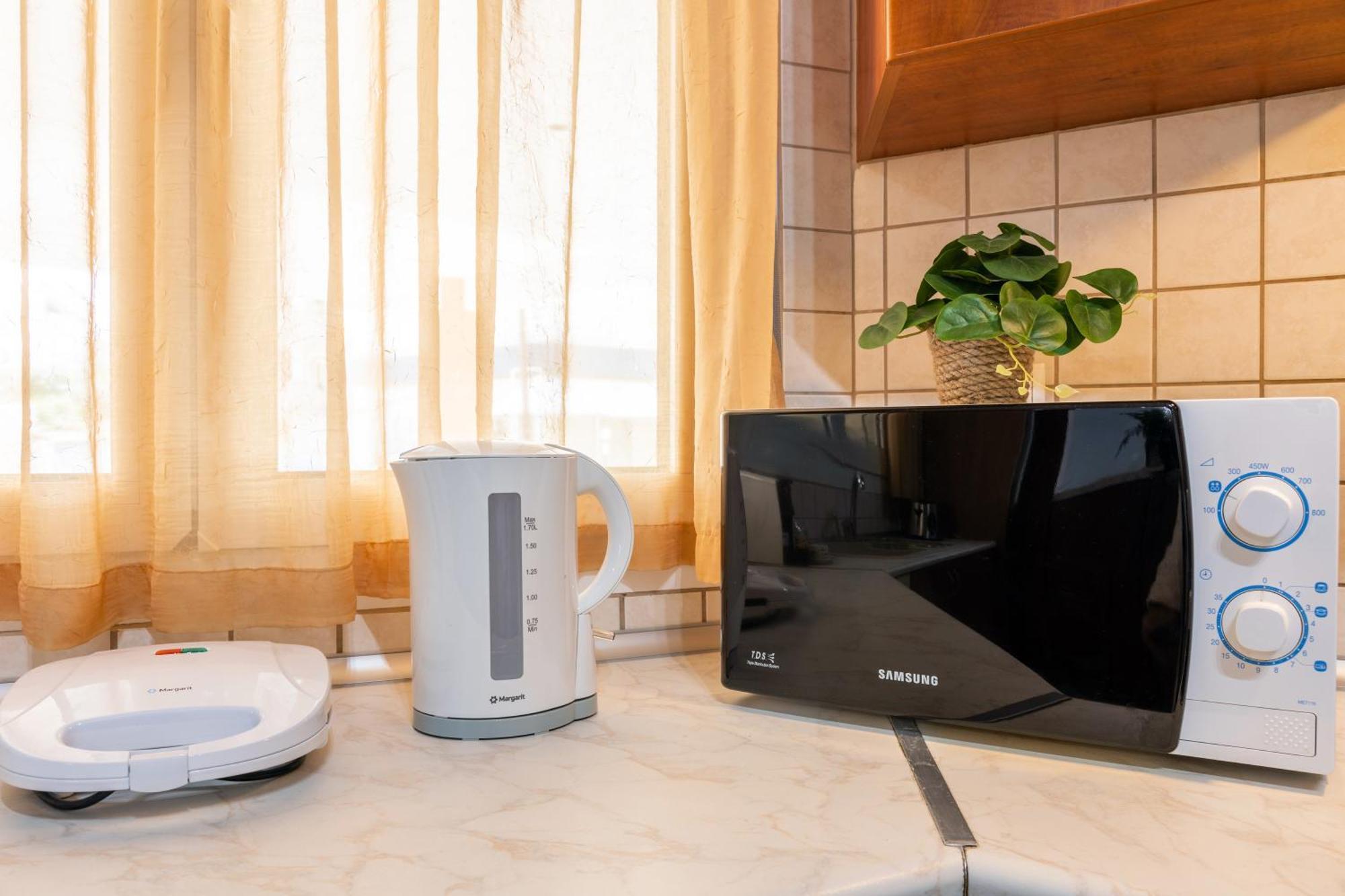 Garden Luxury Apartment Iraklion Buitenkant foto
